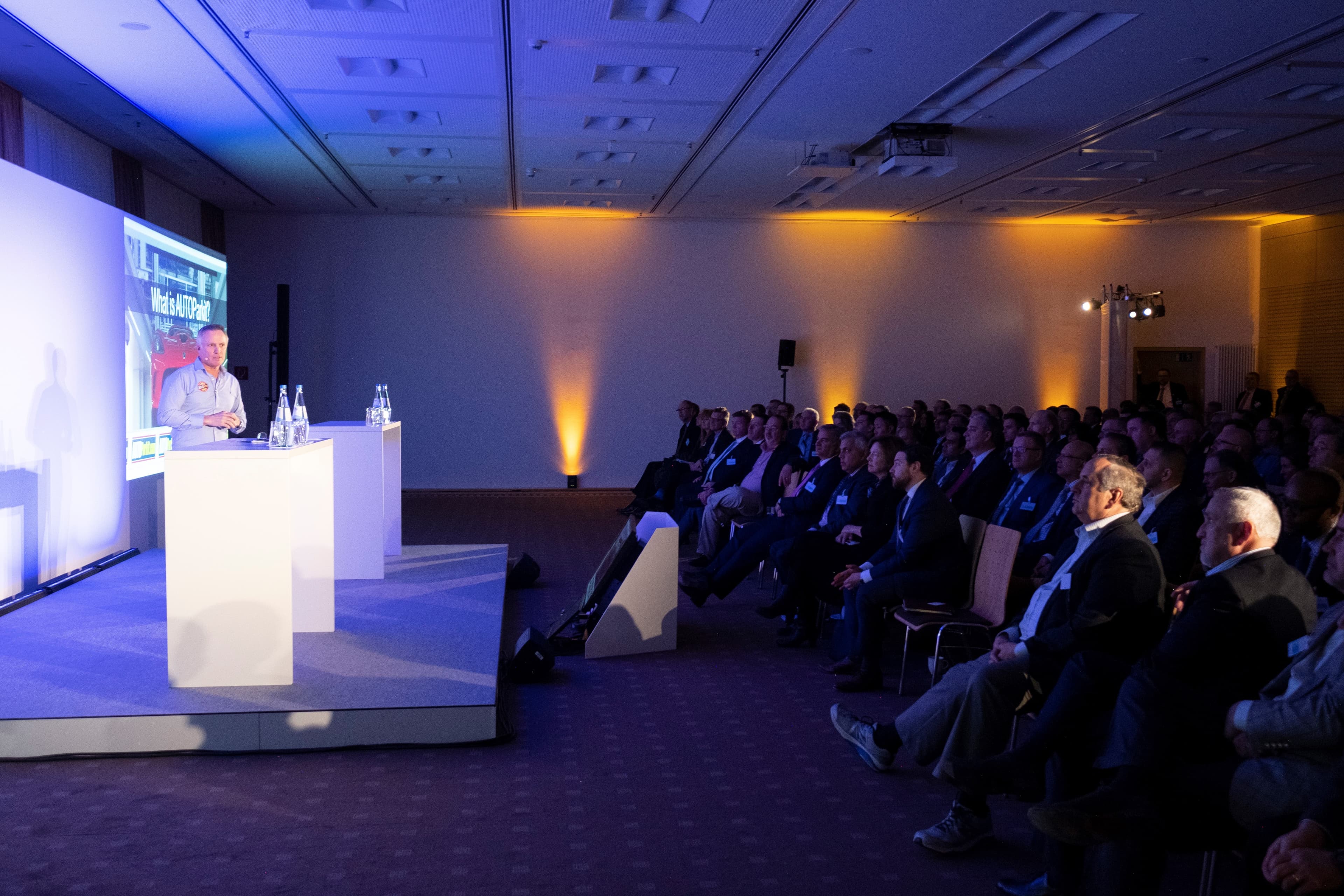 AUTOParkit’s Christopher Alan Inspires US Contingency in Hannover, GERMANY